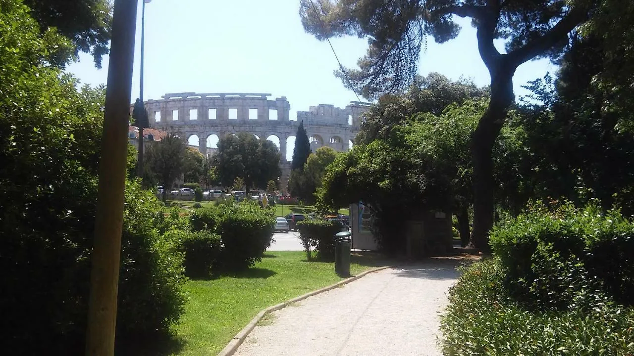 Colosseum Apartment Pula